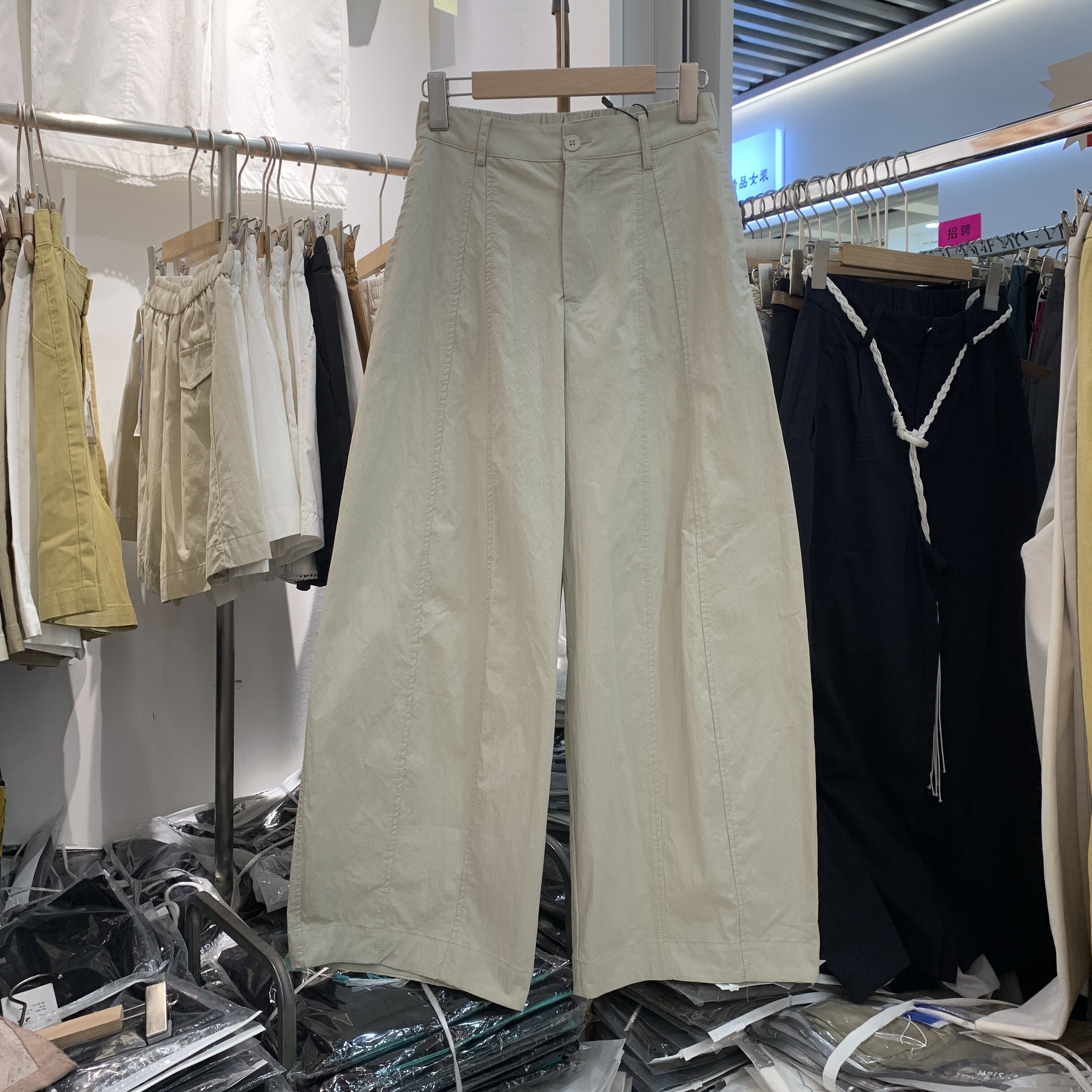 莳蔻1571-1欧货2026夏季新时尚韩版松紧腰百搭弯刀裤女休闲阔腿裤