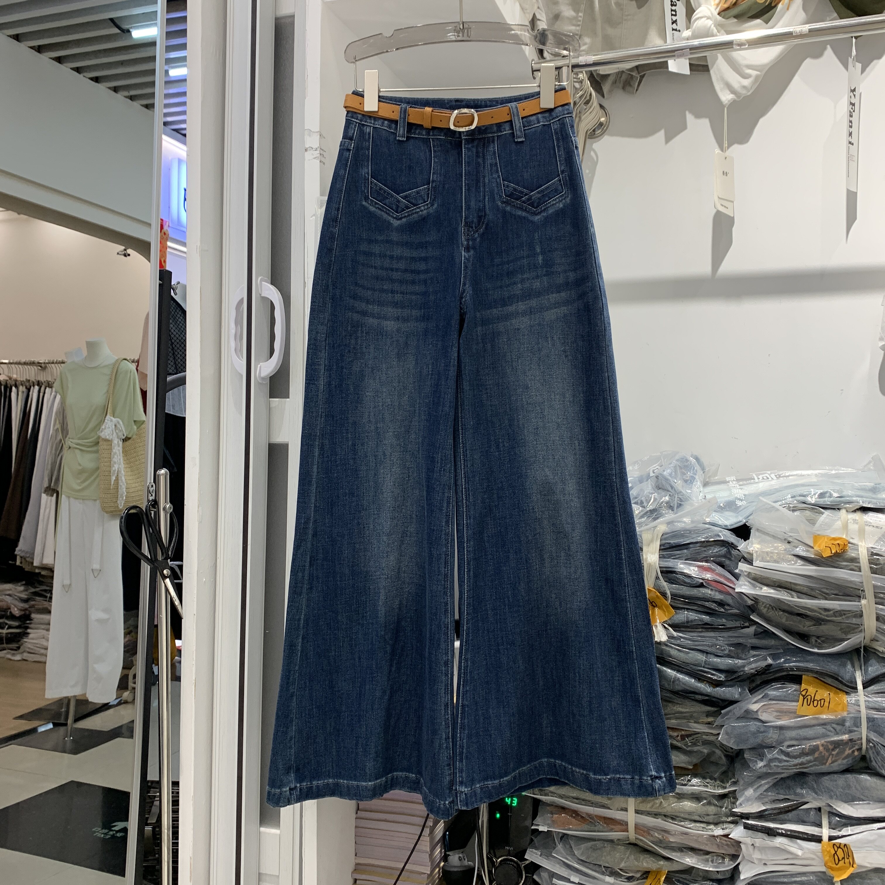 恒木子2393夏季新款韩版时尚气质百搭显瘦高腰阔腿喇叭牛仔裤女潮