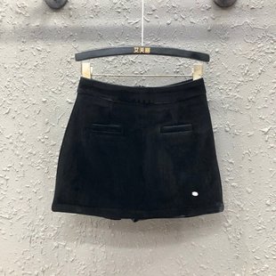 通勤简约黑色金丝绒高腰半身裙26春新款 防走光百搭显瘦a字包臀裙