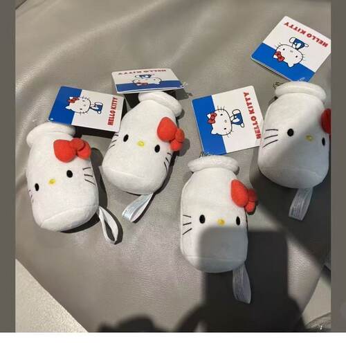 日本hellokitty奶瓶挂件