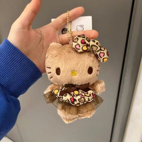 美拉德黑皮豹纹裙kt猫挂件可爱毛绒Hellokitty玩偶钥匙扣包挂饰
