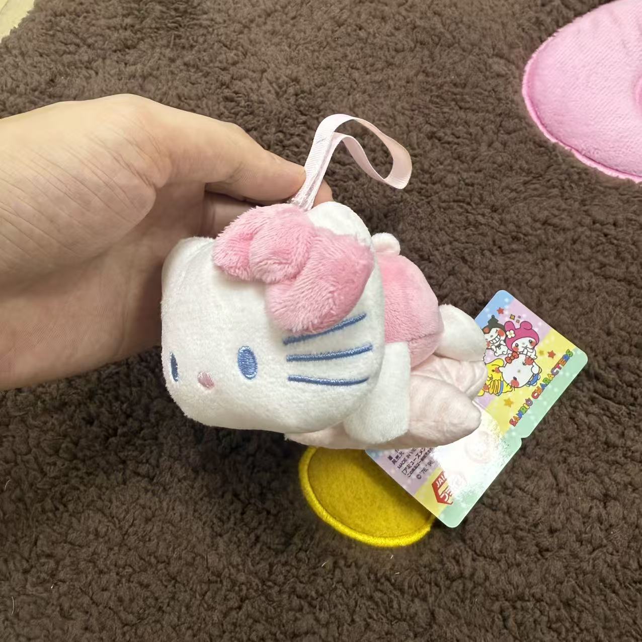 日本抱星星hellokitty包