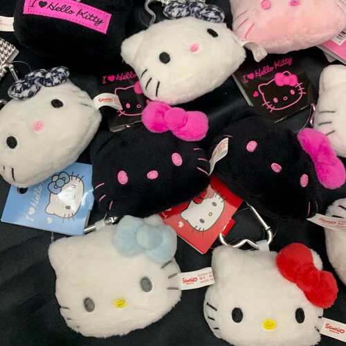 日本新款hellokitty可爱玩偶侧坐凯蒂猫kitty包挂件挂饰玩偶公仔