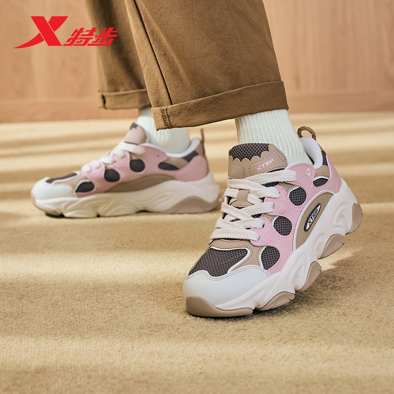 特步花瓣鞋休闲鞋复古轻便百搭厚底女鞋户外老爹鞋子976318320046