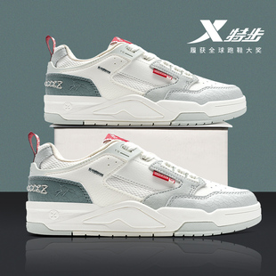 特步新晖板鞋女鞋初中生冬新款皮面防水轻便百搭休闲鞋软底运动鞋