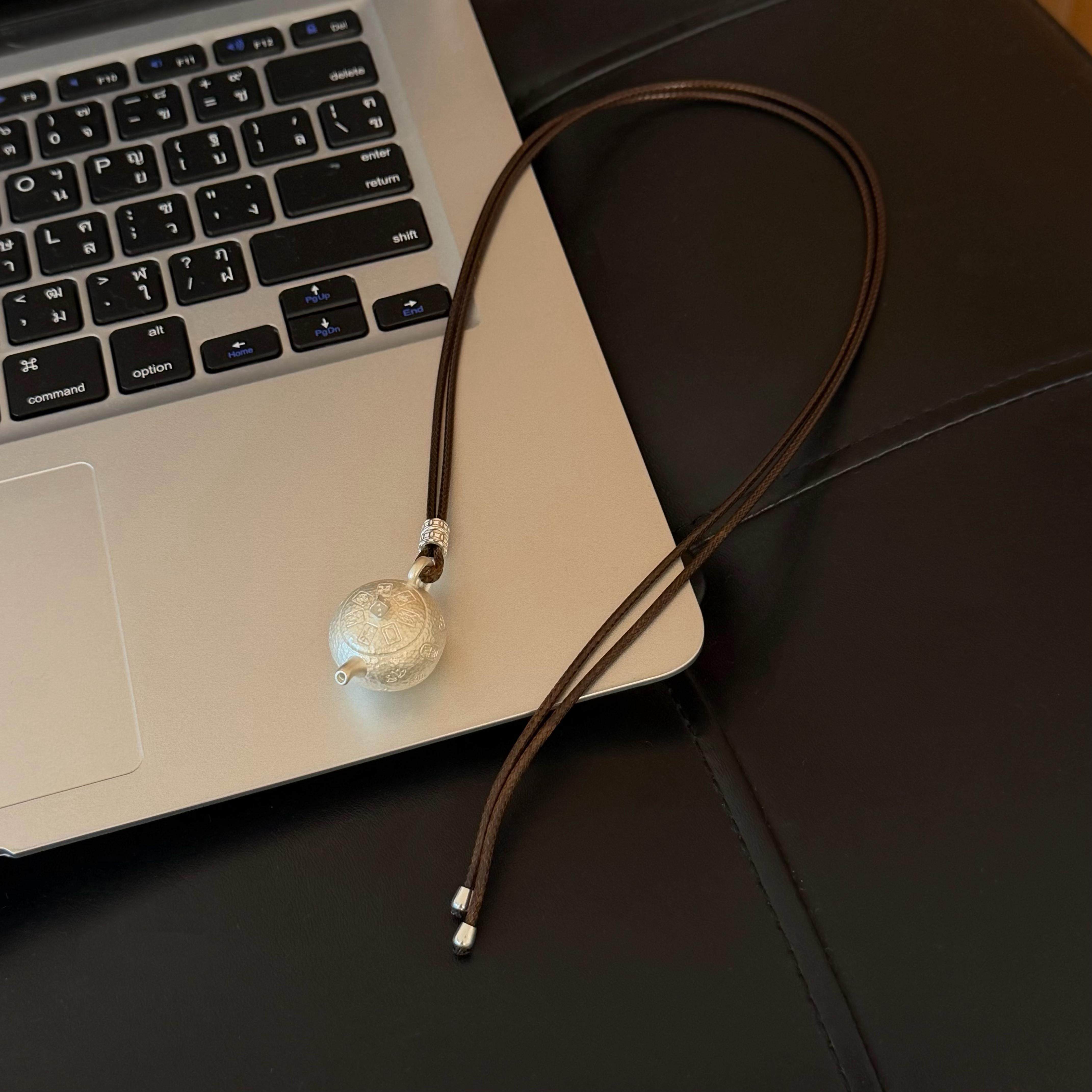 吊坠足银 《把把壶》时尚百搭素款简约编绳项链,饰品/流行首饰/时尚饰品新,银饰项链,淘宝优惠券,粉丝福利购,淘宝优惠卷