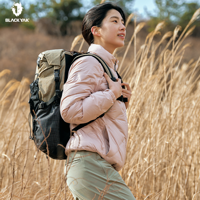 BLACKYAK/布来亚克2025冬新款女士户外轻量保暖羽绒服WYW652