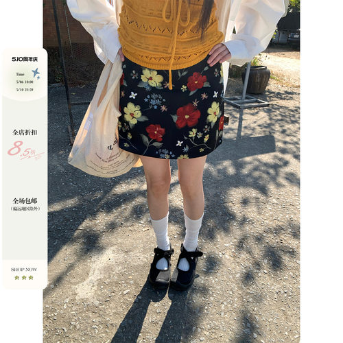 CCKOK彩色花花黑色中低腰短裙