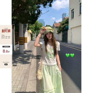 减龄百搭白色短袖 CCKOK 新款 T恤2025夏季 女 绿精灵蝴蝶印花V领修身