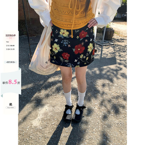 CCKOK彩色花花黑色中低腰短裙