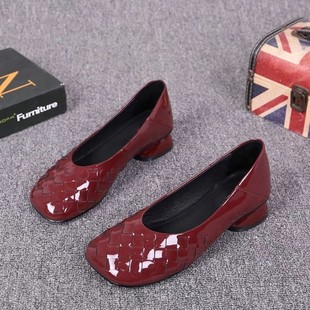 编织真皮单鞋 复古女2025年新款 浅口方头低跟漆皮妈妈鞋 宽胖脚女鞋