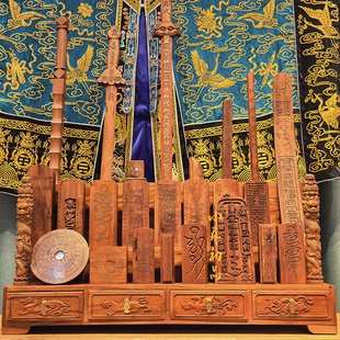 道家法器架子全套钦安殿令牌天蓬尺桃木剑拷鬼棒朝简法印法器架