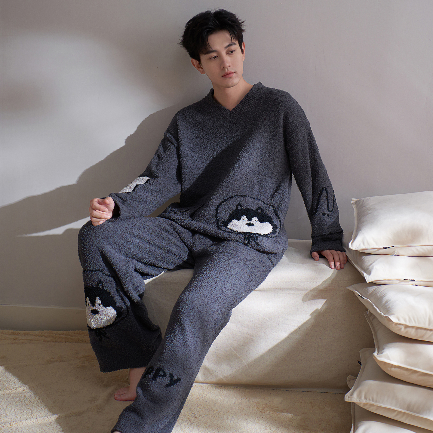 思莉太太半边绒睡衣男