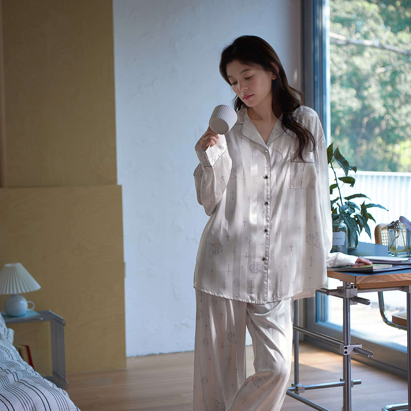 思莉太太凉感冰丝睡衣女款白色高级感轻奢名媛长袖春夏季家居服