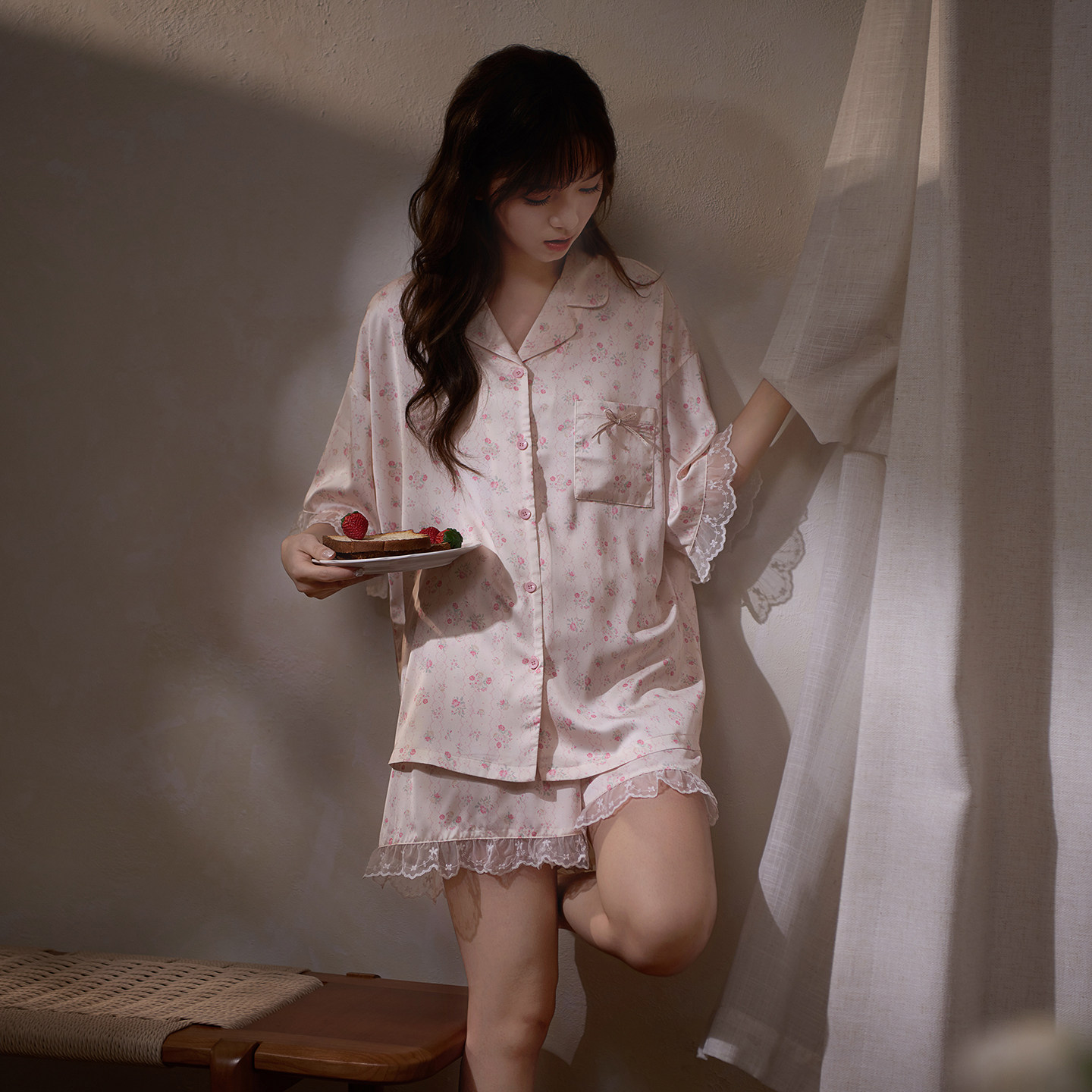 思莉太太凉感冰丝睡衣女款2026新款夏季短袖甜美碎花蕾丝夏天套装