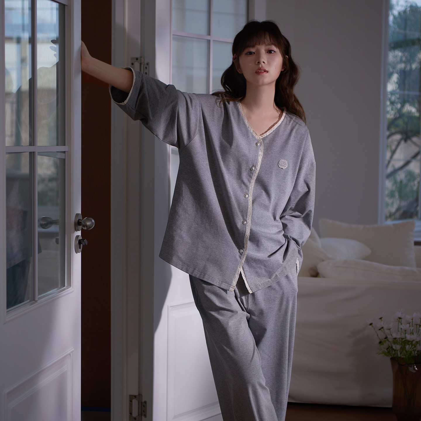 思莉太太花灰纯棉睡衣女款春秋季长袖薄款圆领开衫韩系四季家居服