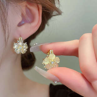 双生花荷塘月色花朵耳环女韩版个性猫眼石水晶小耳扣时尚百搭耳饰