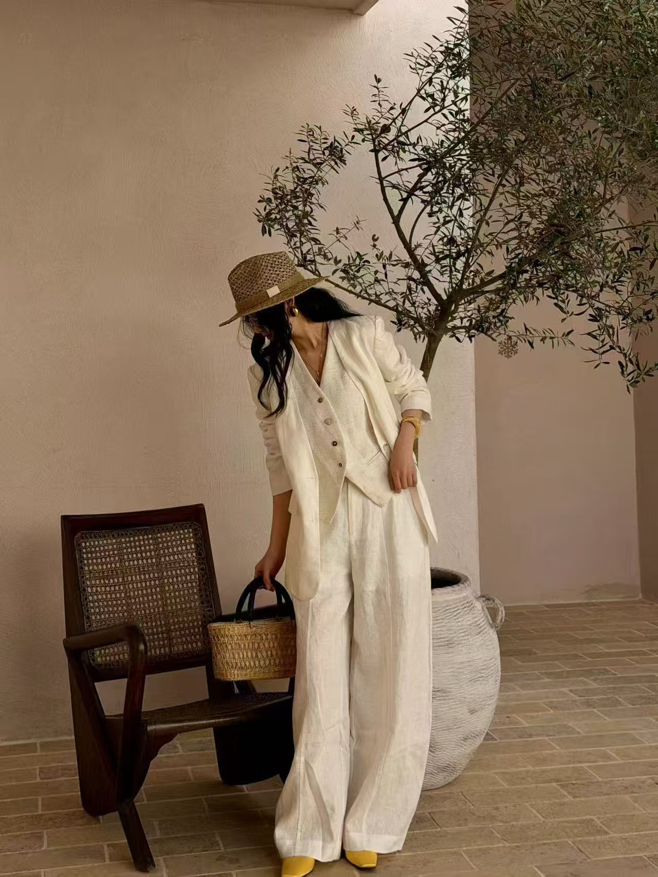 欧洲站26春季V+.COM老钱风松弛感休闲宽松西服马甲阔腿裤三件套女