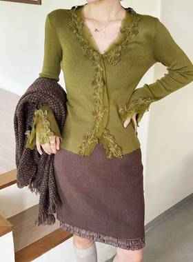 欧洲站25秋冬V+.COM修身V领拼接蕾丝刺绣百搭打底长袖针织上衣女