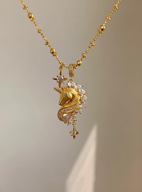 中古金色独角兽吊坠项链女2025新款千金高级感轻奢小众设计锁骨链