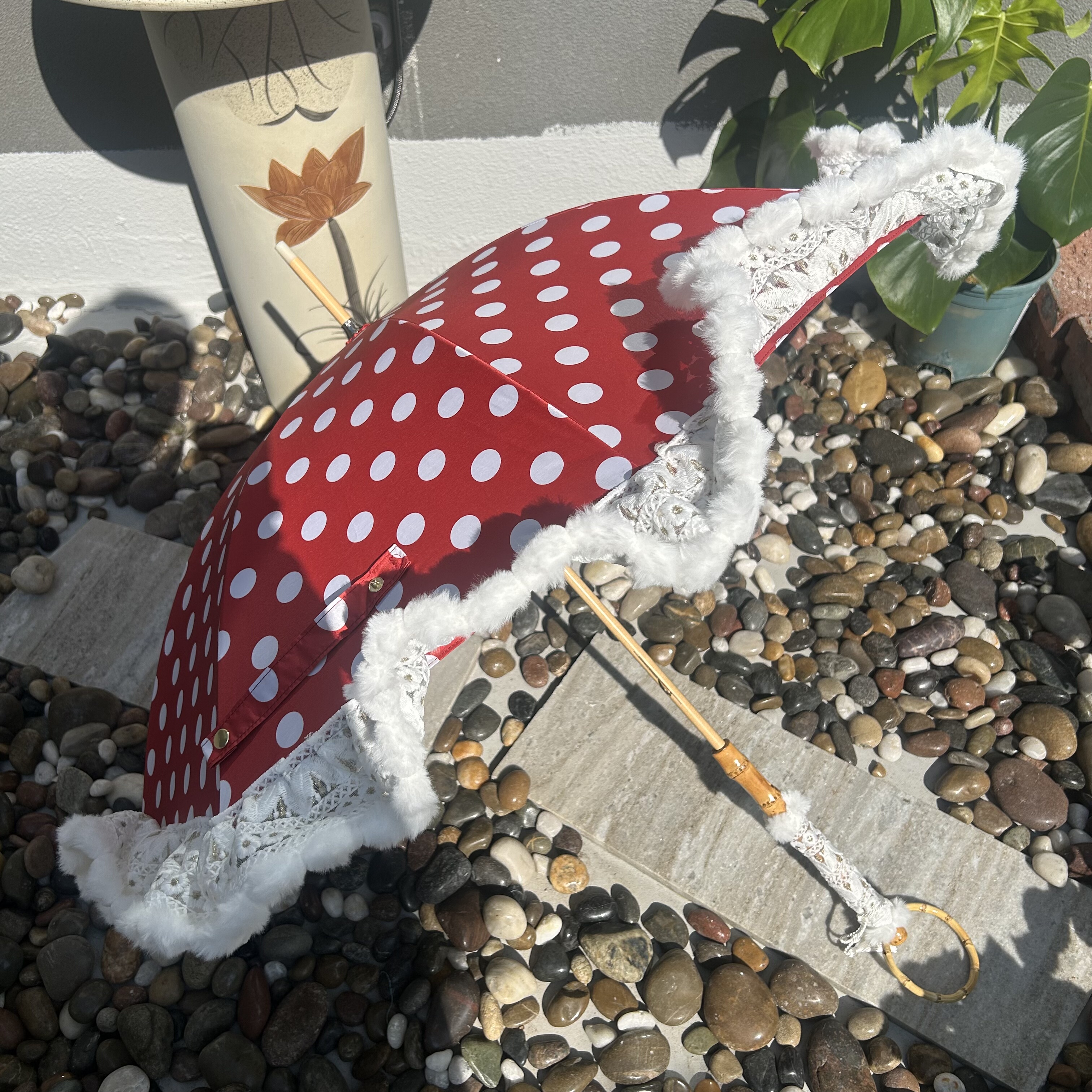 日系高颜值复古小清新红波点黑胶球球蕾丝遮阳伞竹节手柄公主伞女