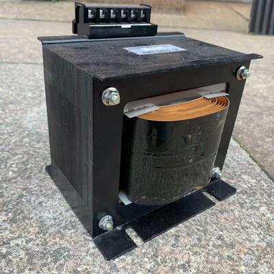 议价 进口川崎隔离牛220V转0-100V  1000W隔离变
