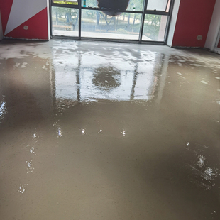 自流平水泥石膏自流平施工地面不平找平上海周围快速上门包工包料