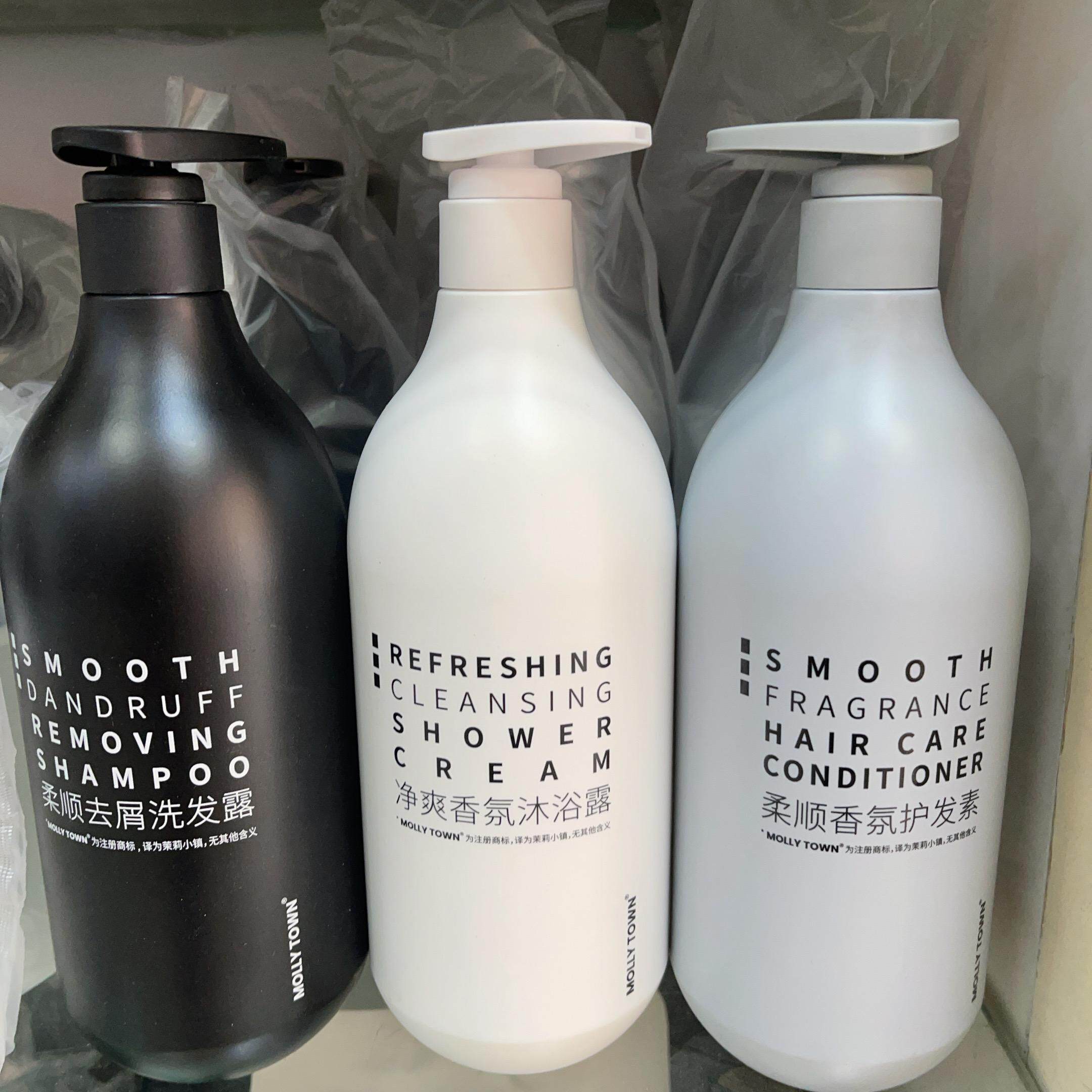 茉莉小镇洗发水护发素沐浴露