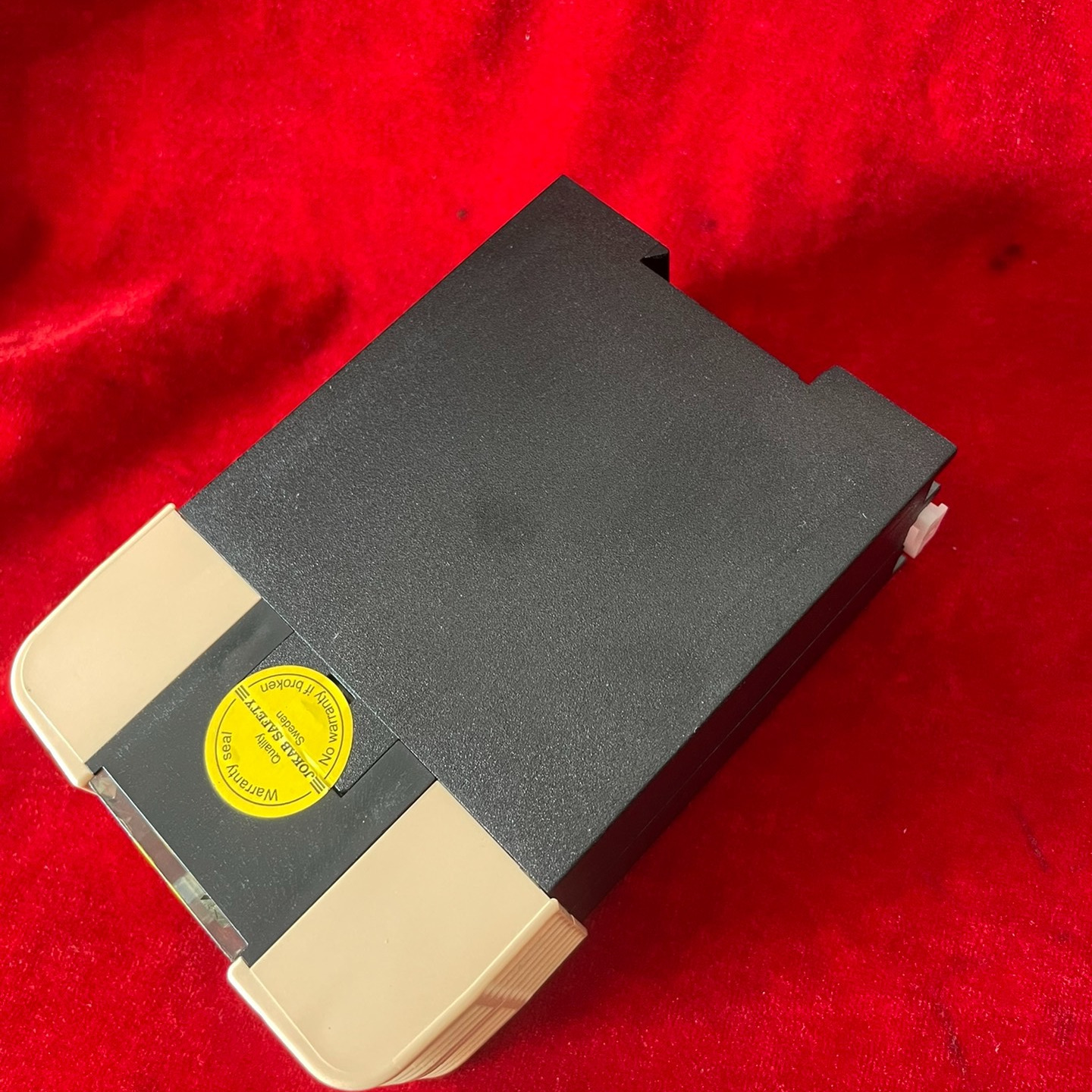 装柜充新，正品拆机ABB安全继电器 pLc pLuT0 B