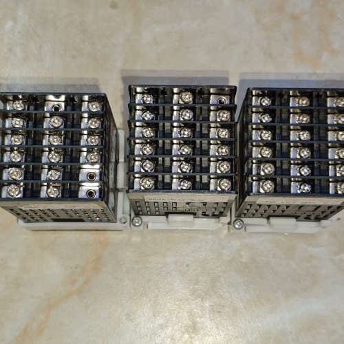 富士温控器PXR4TEY1-FVM4S 带RS485