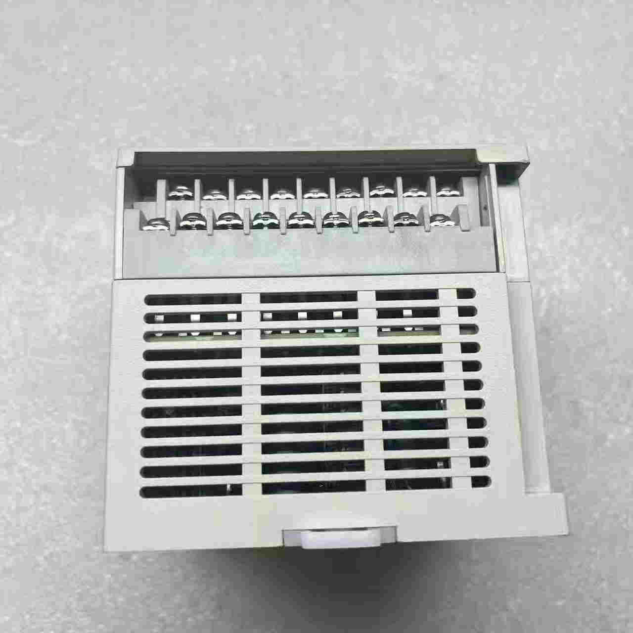 正品三菱PLC FX3GA-24MT-CM