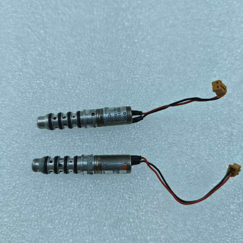 日立贴片机真空阀VQD1121-5G-X47D/X88D，原