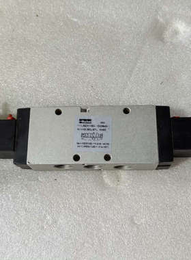 美国派克电磁阀P2LBZ512EENDCB49一只，