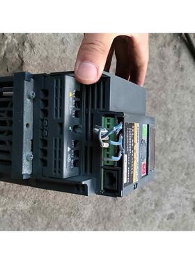 东芝VFNC3C-4015P变频器1.5kw 380v