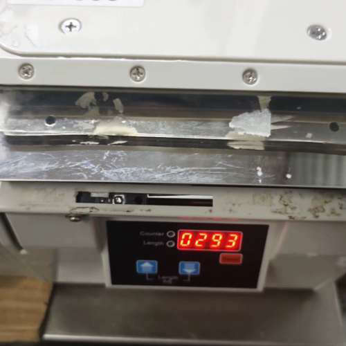 BE-300  自动标贴剥离机,实物拍摄,成色如图,全部开机