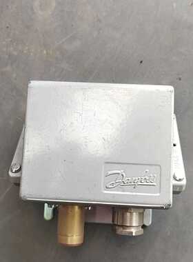 丹佛斯船用压力变送器KPS37 060-3106，库存一台，