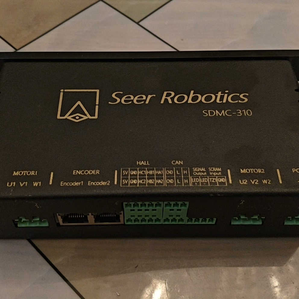 仙知机器人驱动器，型号：SDMC-310。正常使用功能完好