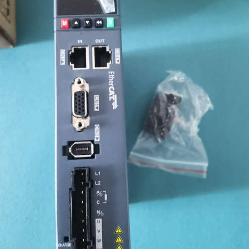 400W  安驰伺服器2台型号AS700N2T2R8-B