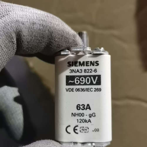 3NA3822-6  63A 690V，熔断器，库