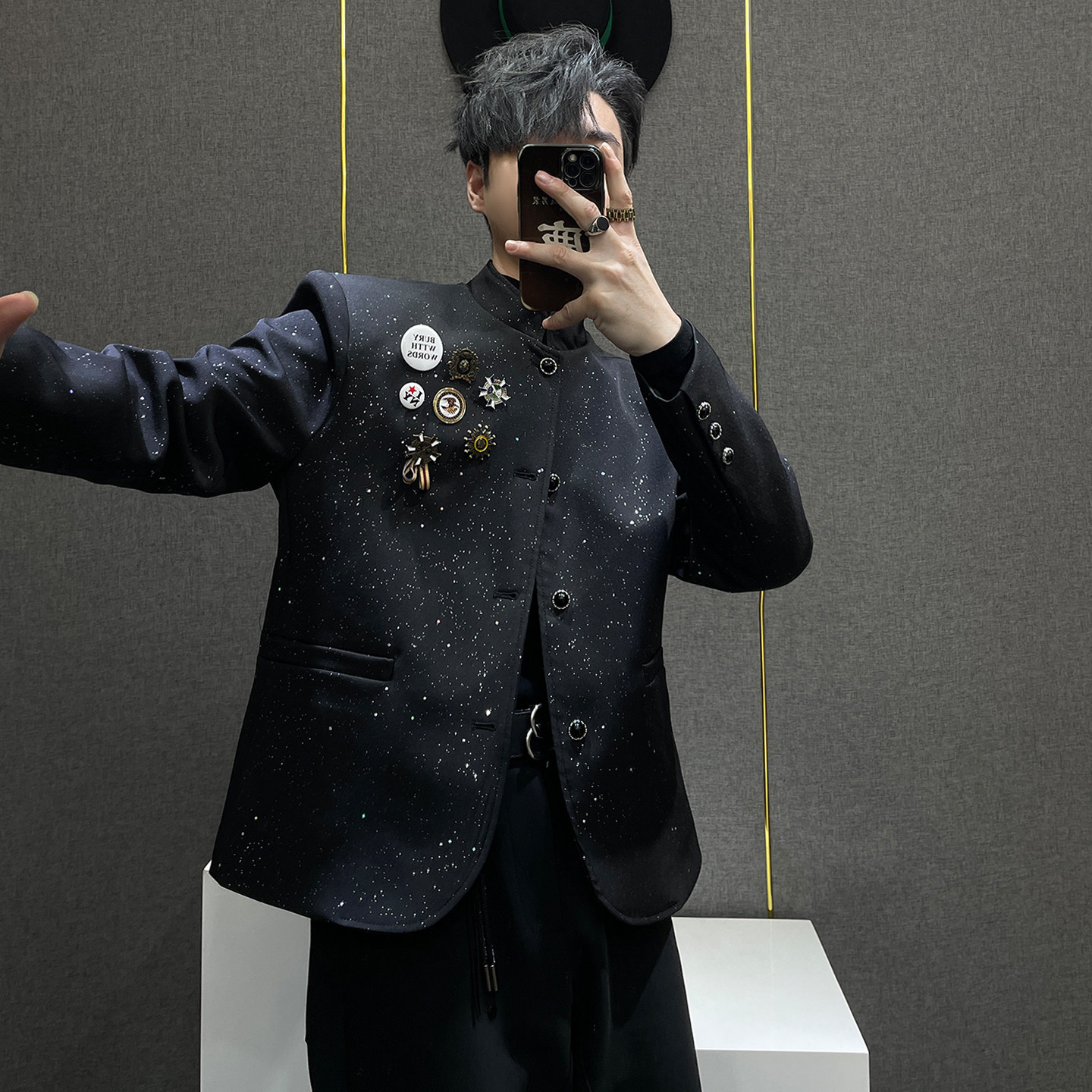 鹿鹿/勋章设计感立领西装外套男高级感满天星新中式短款垫肩西服,男装,休闲西服,淘宝优惠券,粉丝福利购,淘宝优惠卷