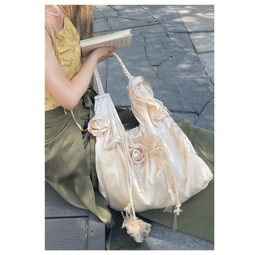 Ретро -атласная цветочная сумка с цветом