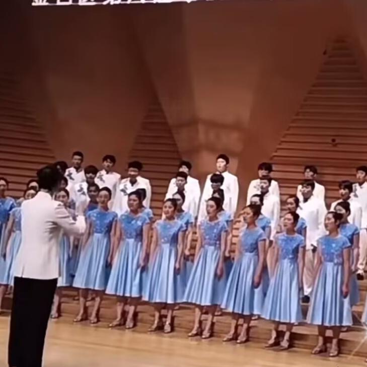 大合唱演出服女学生毕业成人礼服