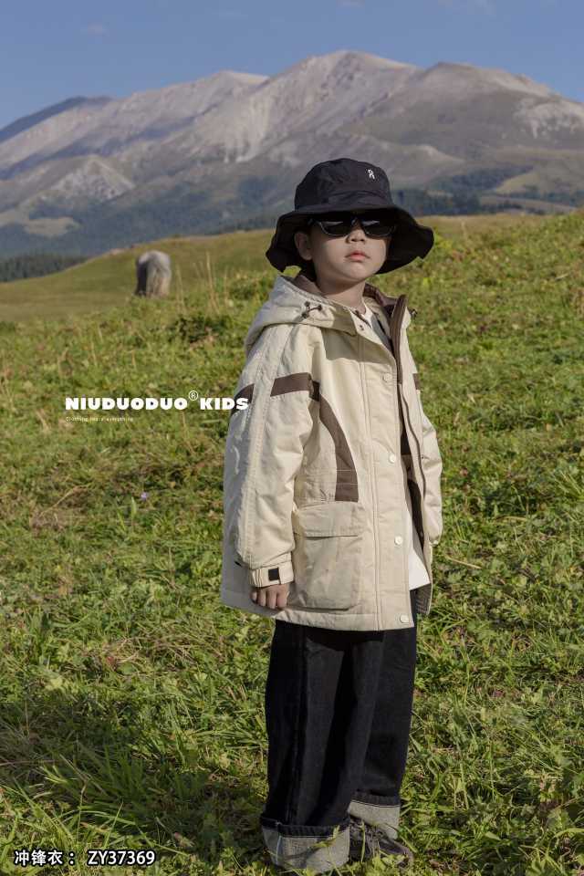 牛哆哆男女中大童拼色夹棉加厚冲锋衣儿童休闲时尚休闲外套潮