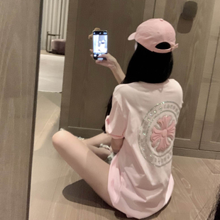 设计感烫钻十字花粉色短袖T恤女夏季新款宽松休闲别致绝美上衣ins