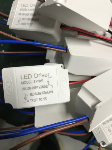 LED驱动电源1*3W整流器 DRIVER恒流IC变压器天花灯轨道射灯600ma