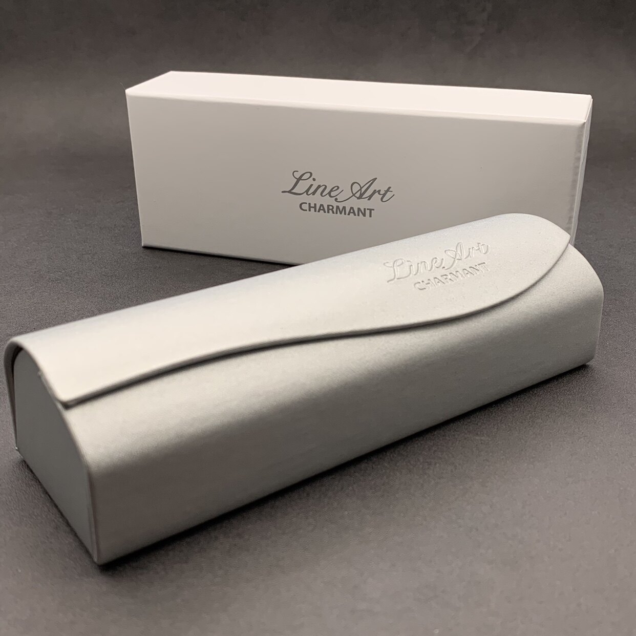 夏蒙线钛镜盒眼镜收纳盒一套 发黑色和白色 不接受指定内盒颜色