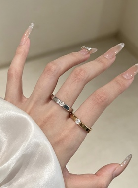 银色单钻锆石钛钢18K金戒指女