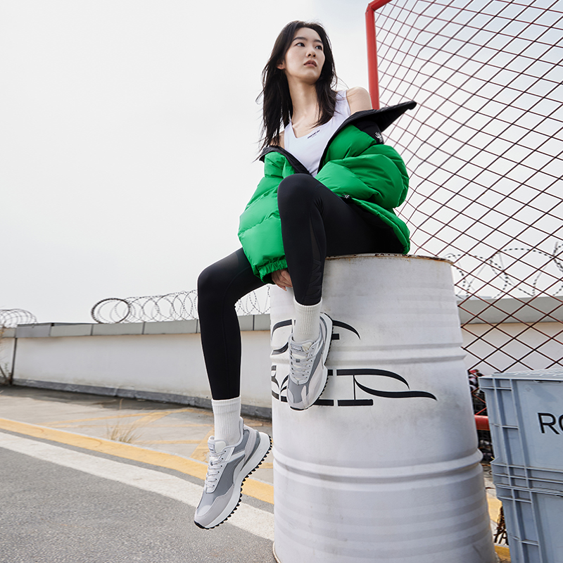 李宁载物女子减震系带防滑休闲鞋