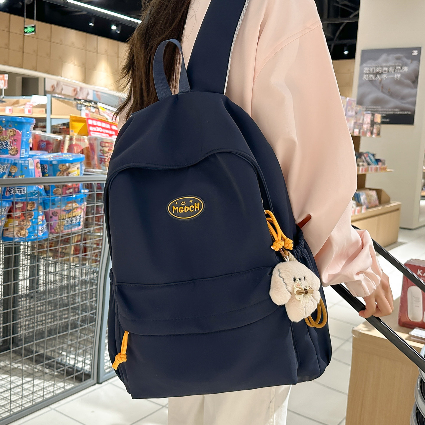 简约学院风女学生轻便双肩书包