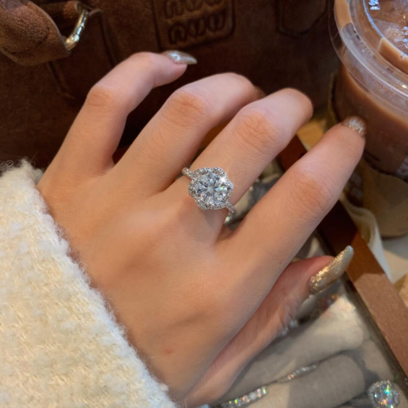 小众设计现货莫桑钻手捧花钻戒